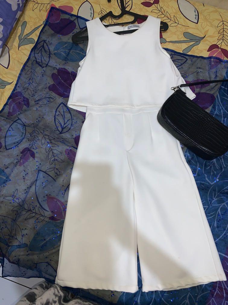 White Jumpsuit sogo mewah, Fesyen Wanita, Pakaian Wanita