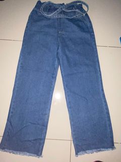 (Category: ) located in . Submitted by repxxwardrobe (Listing ID 1059001692, Image 1). Description: .