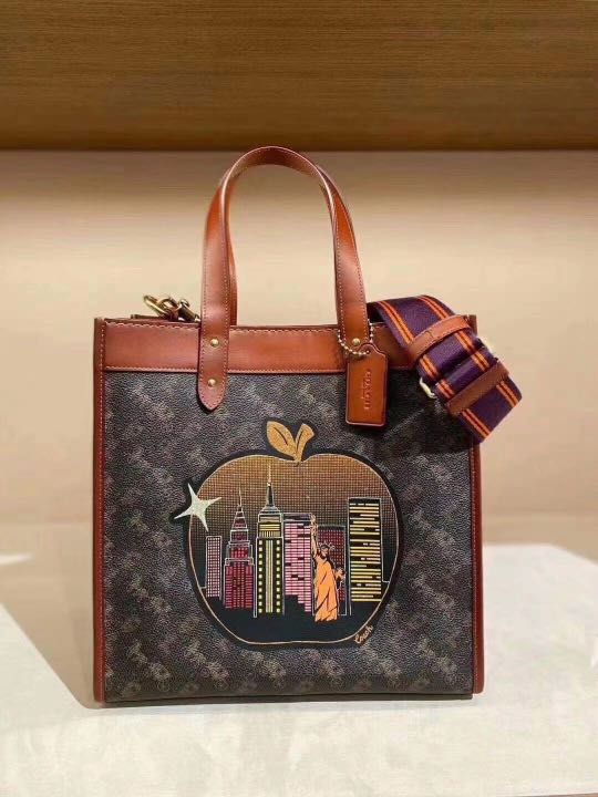 Coach big apple tote deals