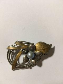 Brooch from japan real pearl