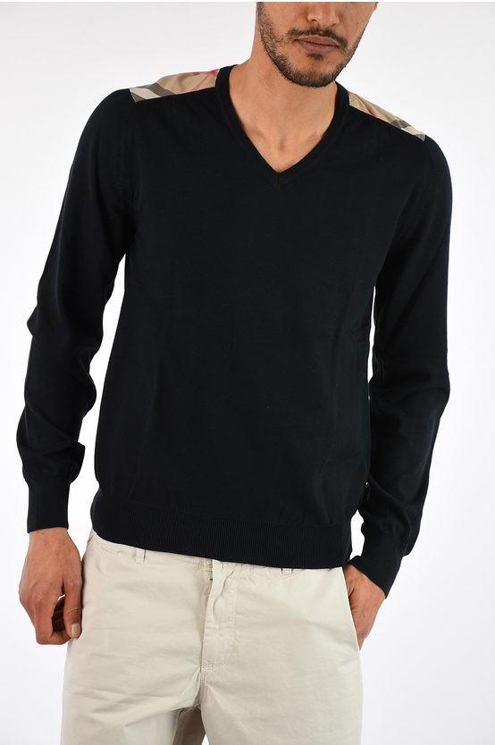 Burberry v top neck sweater