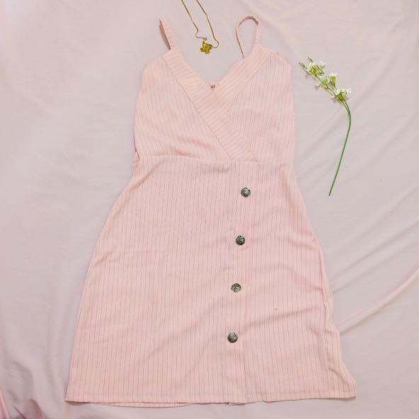 Pastel Pink Button Down Dress (Category: Dresses) located in Quezon City. Submitted by tonscollection (Listing ID 1059249915, Image 1). Description: Preloved Note: may stain sa baba Used but in good condition Manage your expectation Color may vary due to lighting Shipping fee: 85php within Metro Manila 95php outside Metro Manila We have cash on delivery for payment option. 1-2 days reservation only. Payment for Delivery shall be shouldered by buy