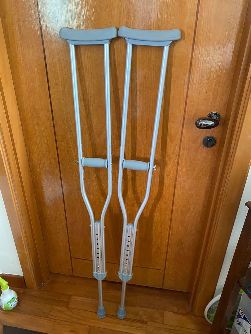 Crutches with delivery, Health & Nutrition, Assistive & Rehabilatory