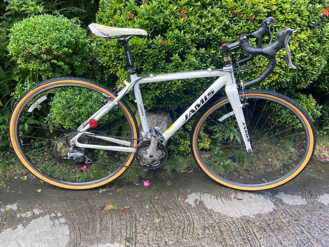 Gravel Road bike- Jamis Nova Race 