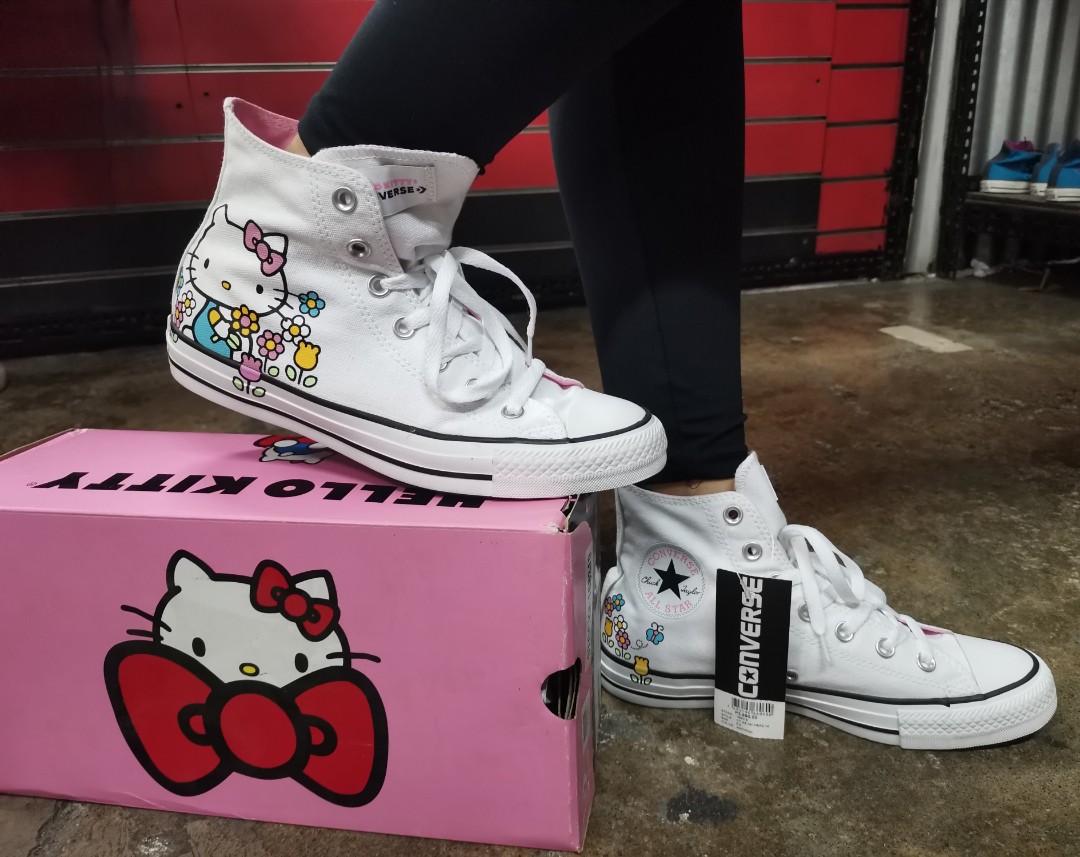 Hello Kitty x Converse high cut shoes