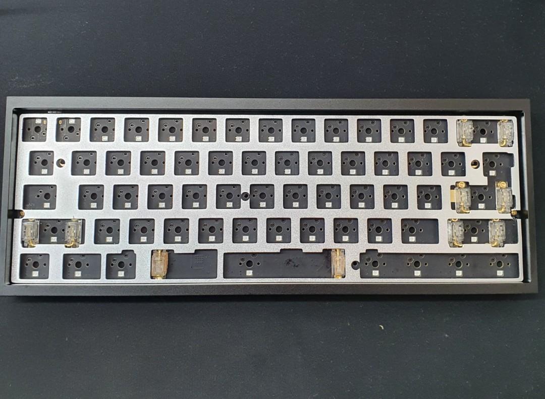 Wtt Wts Kbdfans Tofu 60 Diy Hotswap Custom Keyboard Kit Can Gasket Mount Computers Tech Parts Accessories Computer Keyboard On Carousell