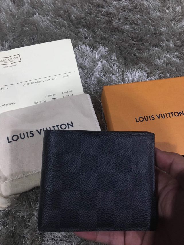 LOUIS VUITTON AMERIGO WALLET IN DAMIER GRAPHITE, Men's Fashion, Watches &  Accessories, Wallets & Card Holders on Carousell