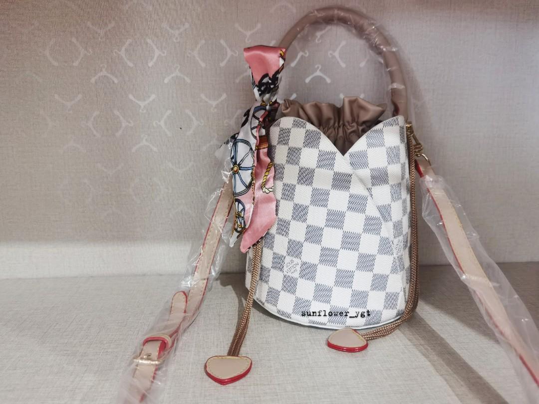 Louis vuitton online round bucket bag