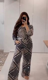 (Category: ) located in . Submitted by oohlalaboutique (Listing ID 1059400388, Image 1). Description: .