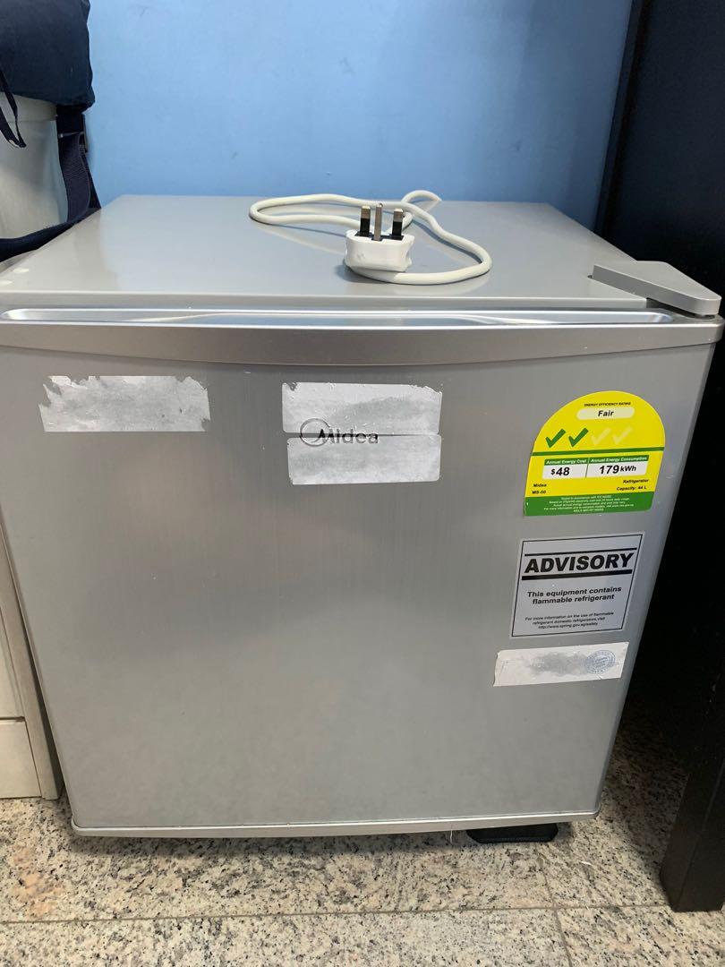 Midea Mini Fridge, TV & Home Appliances, Kitchen Appliances