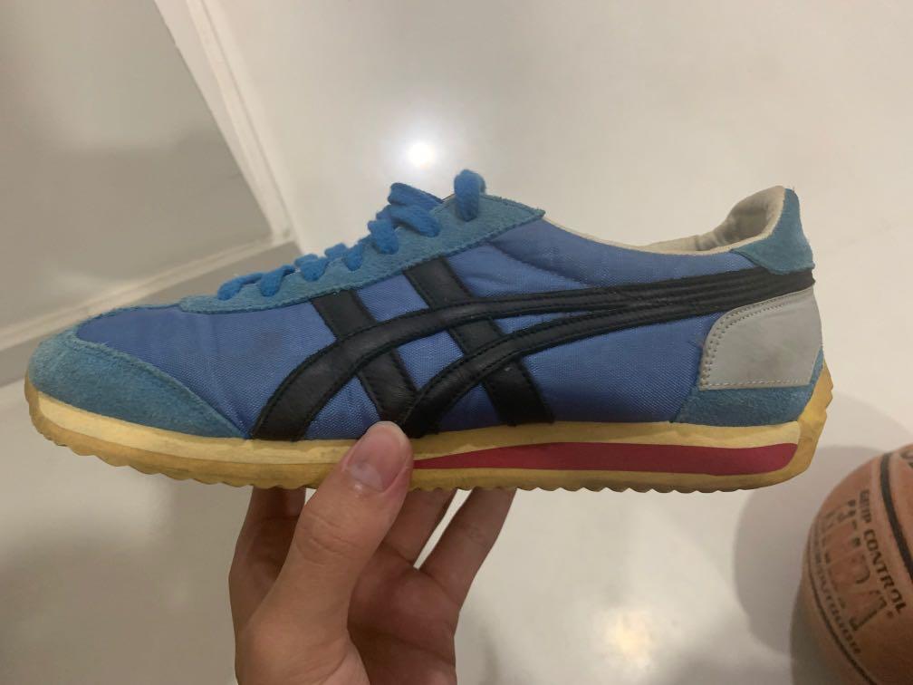 Onitsuka Tiger (Category: Sneakers) located in Singapore. Submitted by vaderdarthfcb (Listing ID 1059305613, Image 3). Description: Size US 4.5.