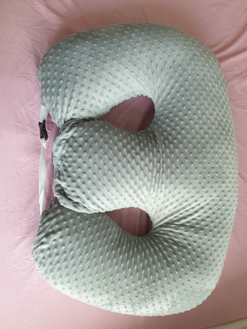 Original Twins Z nursing pillow, Babies & Kids, Nursing & Feeding
