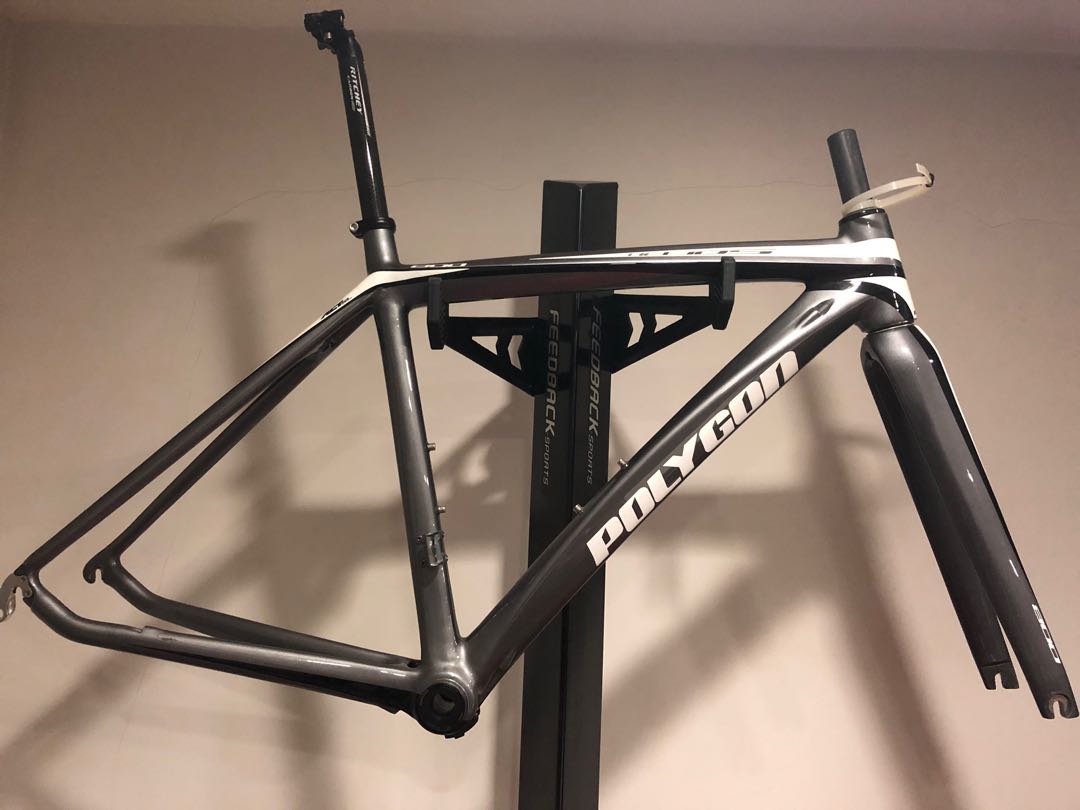 Polygon sales carbon frame