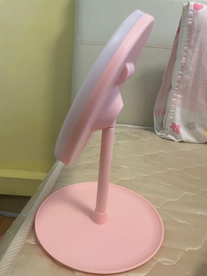 round vanity mirror, Furniture & Home Living, Home Decor, Mirrors on Carousell