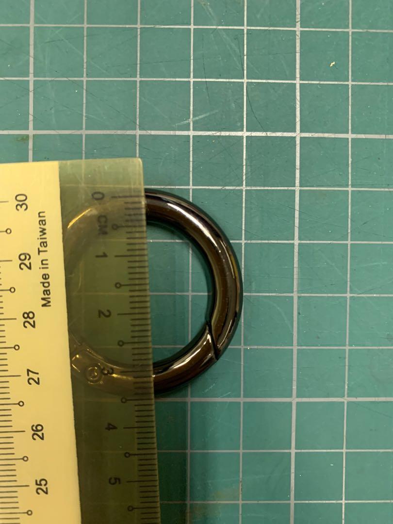 Snap ring (Category: Craft Supplies & Tools) located in Singapore. Submitted by swrioussamer (Listing ID 1059235867, Image 1). Description: Snap ring for multi purpose use Self collection only Minimum order 10 pieces 50 and above 2.50 a piece .