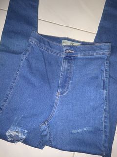 (Category: ) located in . Submitted by ericaloh916 (Listing ID 1059321361, Image 1). Description: .