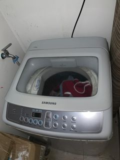 (Category: ) located in . Submitted by gadgetxe (Listing ID 1059235571, Image 1). Description: .