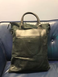 （分類：）位於 。 由 secretchambers 提交（商品編號 1059399136，圖片 1）。簡介： 。