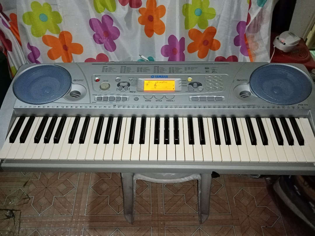 YAMAHA PSR275 Portable Keyboard, Hobbies & Toys, Music & Media