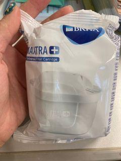 Brita Maxtra fill and joy 濾水樽 連 濾水芯9個