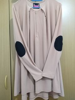 (Category: ) located in . Submitted by apparel_izz (Listing ID 1053478647, Image 1). Description: .