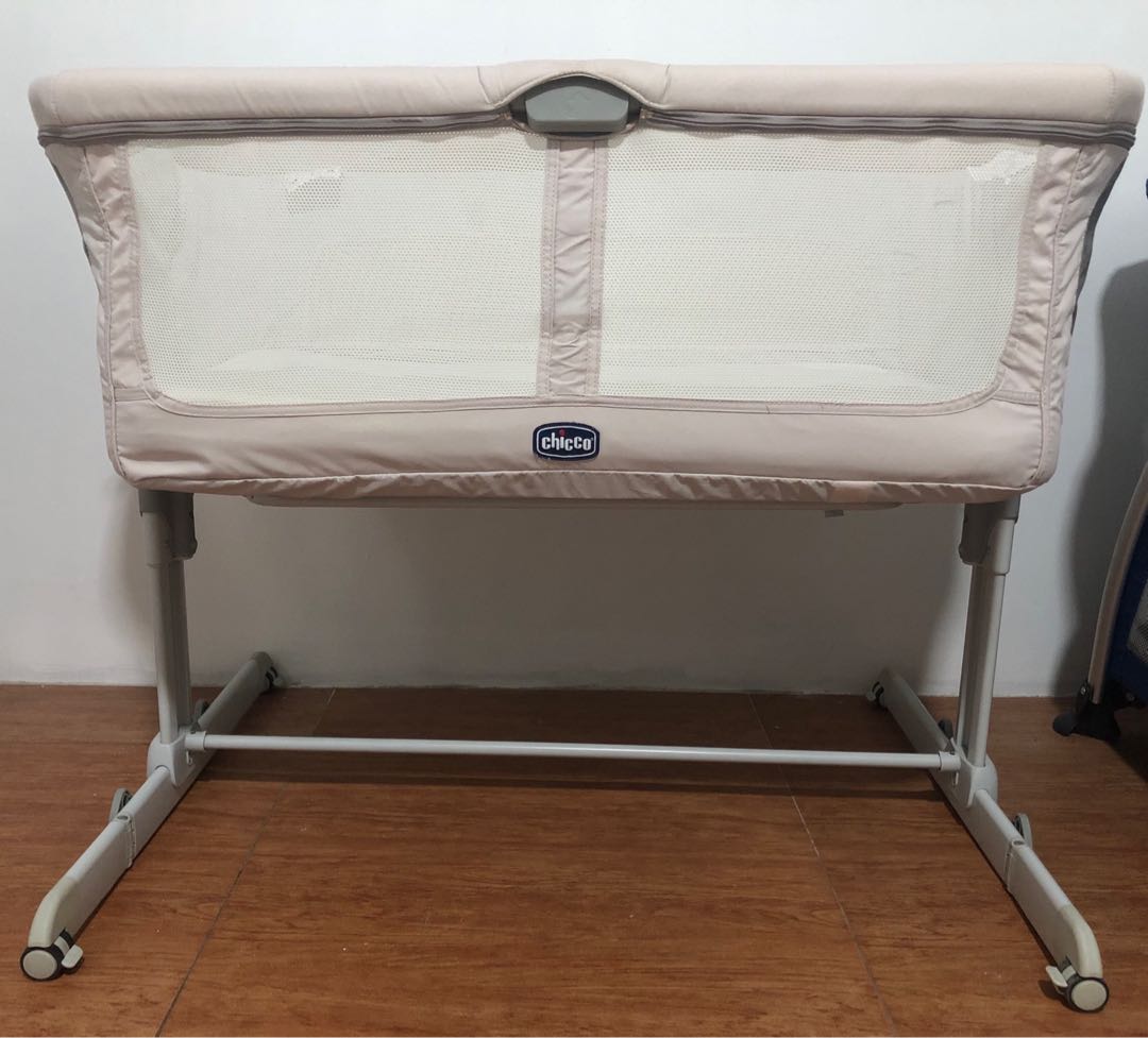 which next to me crib