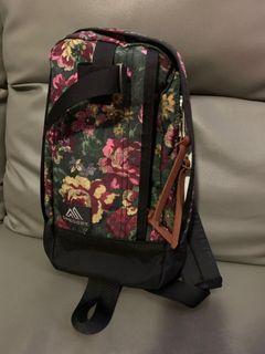 （分類：）位於 。 由 a_cloud 提交（商品編號 1053419508，圖片 1）。簡介： 。