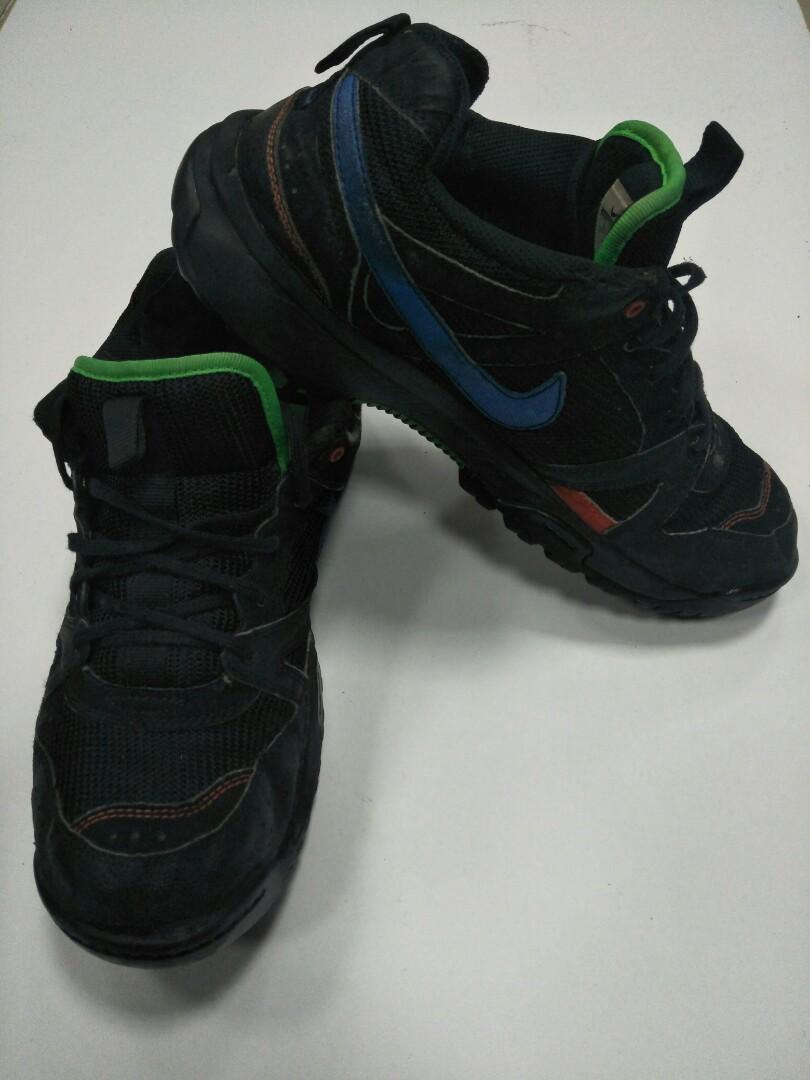 kasut nike acg