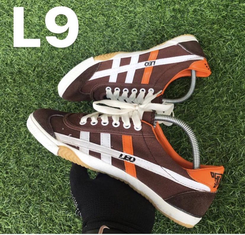 leo futsal shoes