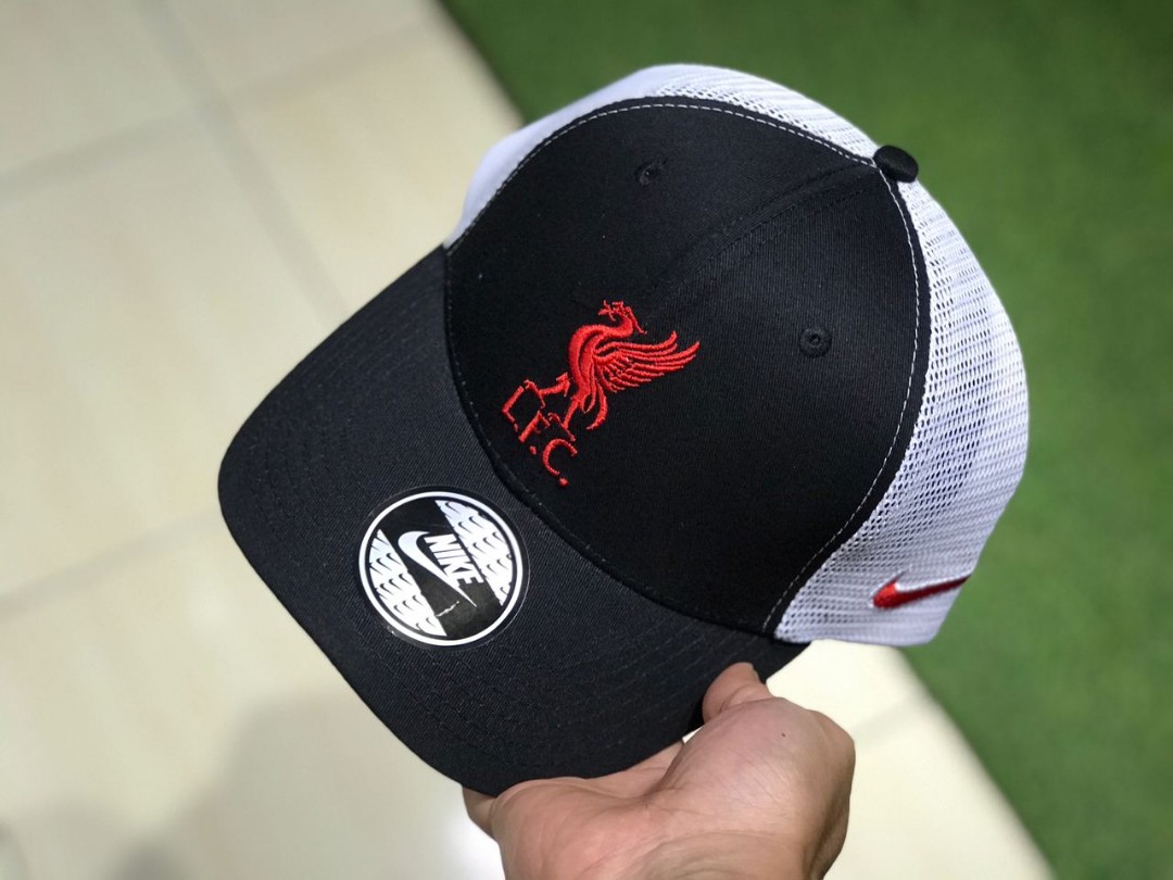 Liverpool nike trucker hat top