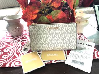 (Category: ) located in . Submitted by ailsie (Listing ID 1053496032, Image 1). Description: .