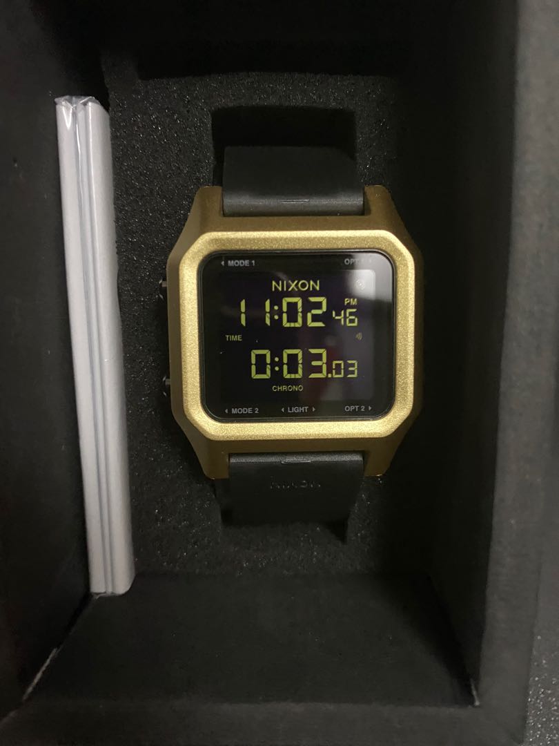 Nixon staple black outlet