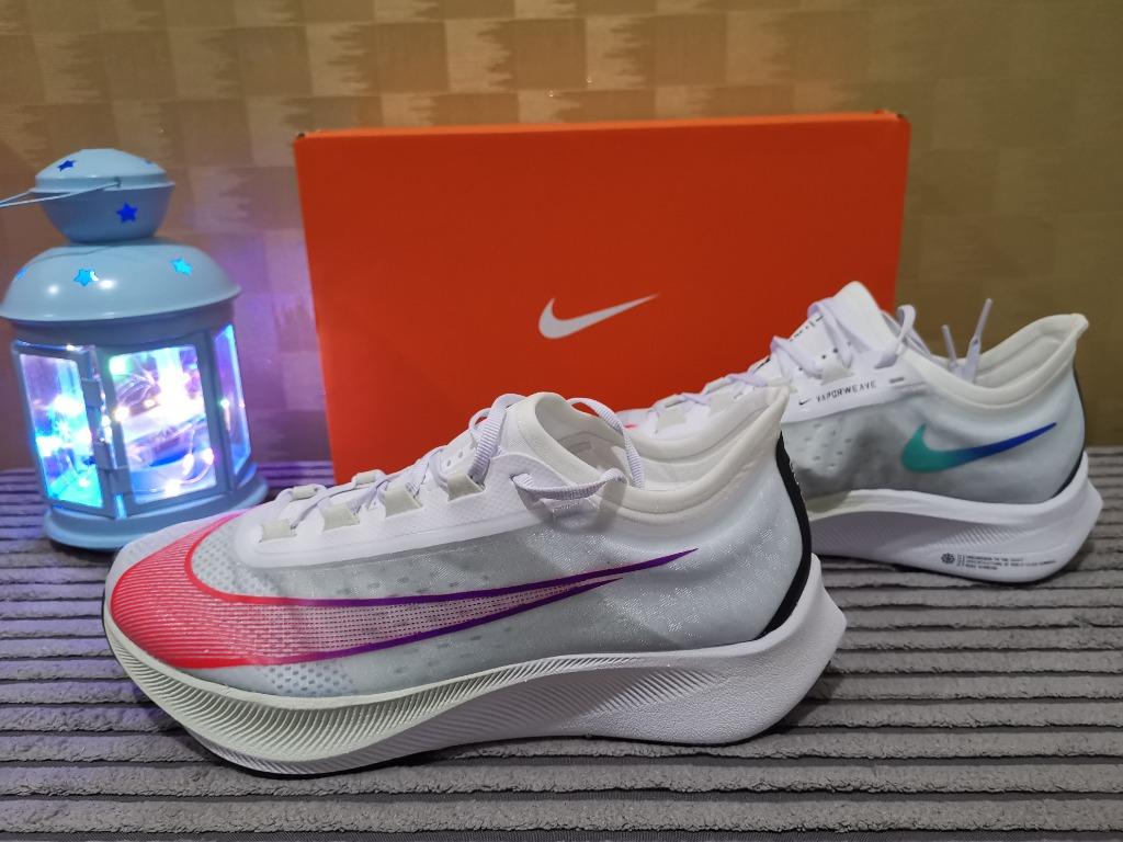 Nike zoom fly top sp carbon plate