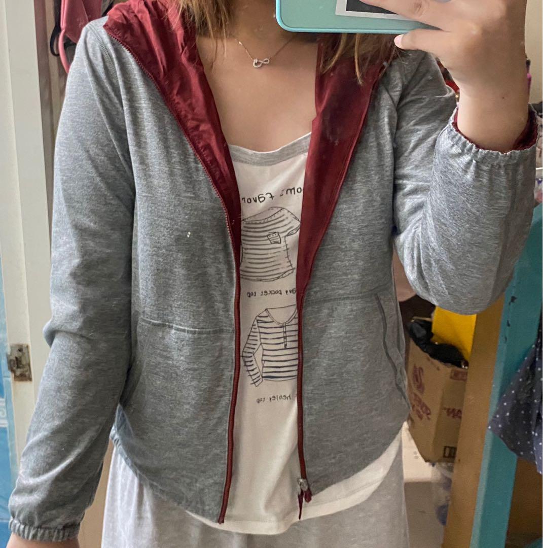 uniqlo maroon jacket