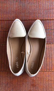 (Category: ) located in . Submitted by izzati011 (Listing ID 1053341999, Image 1). Description: .