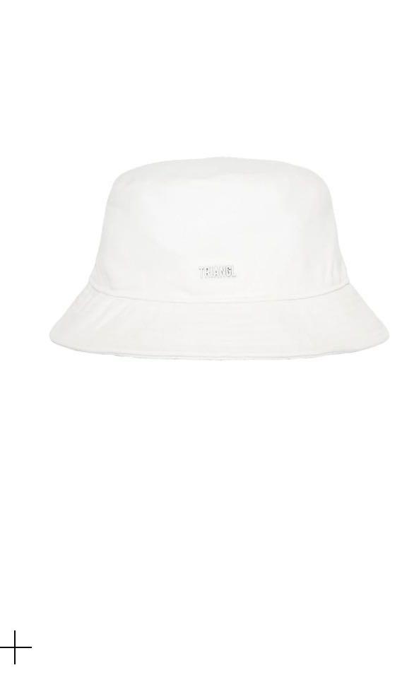 Triangl bucket hat Clearance