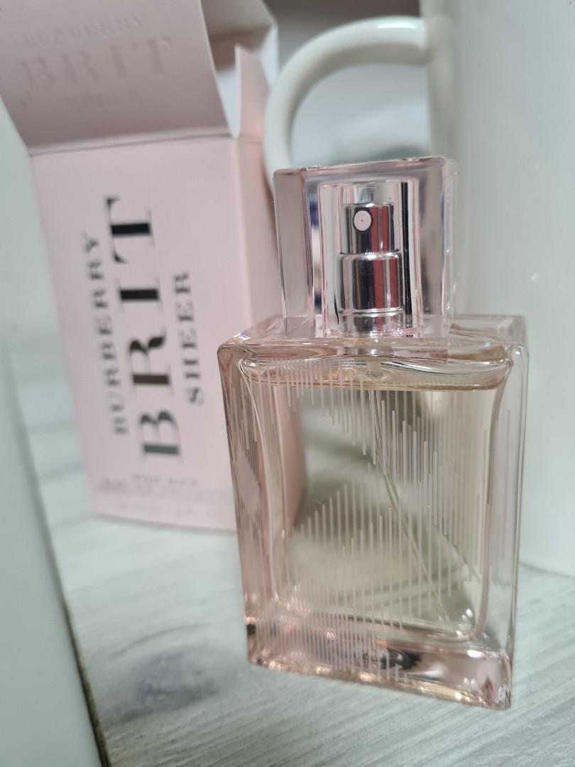 Burberry london victoria store