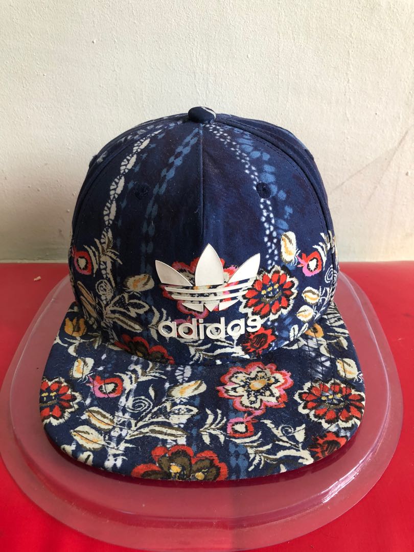Adidas originals 2025 snapback cap