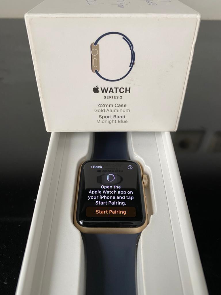 Apple Watch Series 2 42mm, Elektronik, Lainnya di Carousell