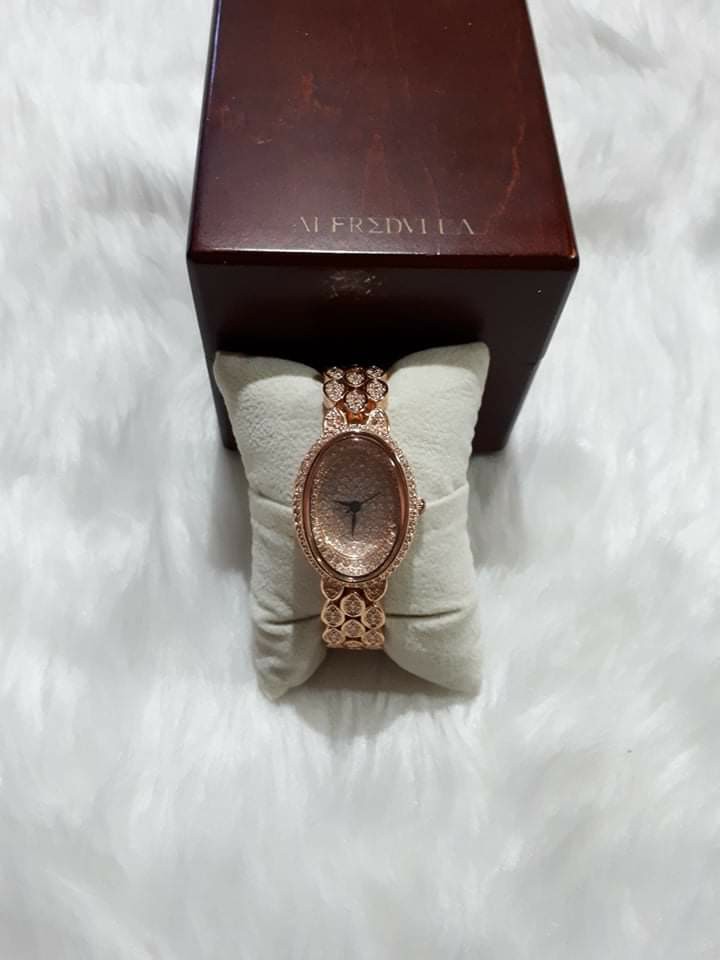 Alfredulla swarovski watch 2025