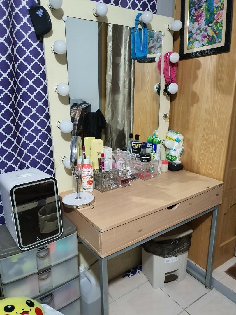 Big Vanity Table with Lights, Furniture & Home Living, Furniture