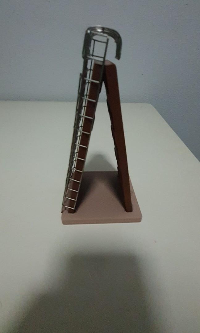 Bleeding corn (Category: Pet Food) located in Singapore. Submitted by lindan8808 (Listing ID 1059618304, Image 2). Description: Bleeding cone at $10 each..