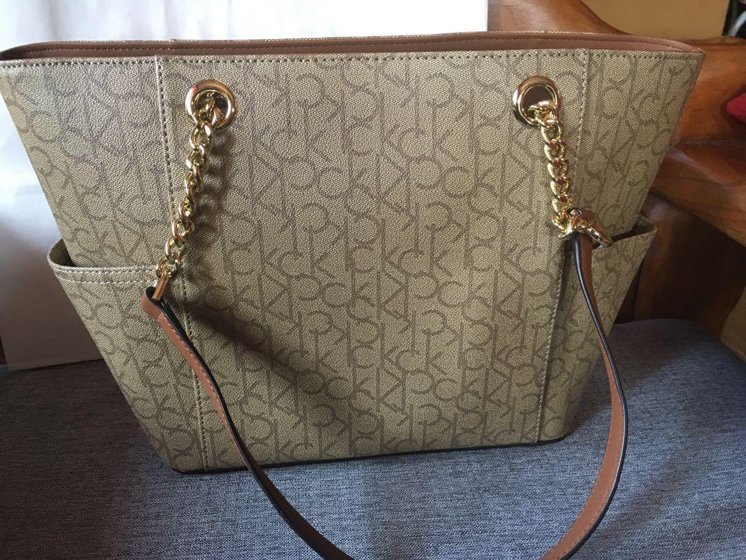 Calvin klein monogram clearance chainlink tote bag
