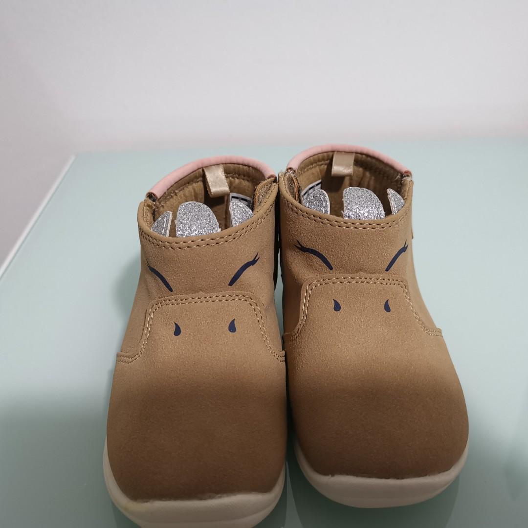 Carters baby girl boots 2025