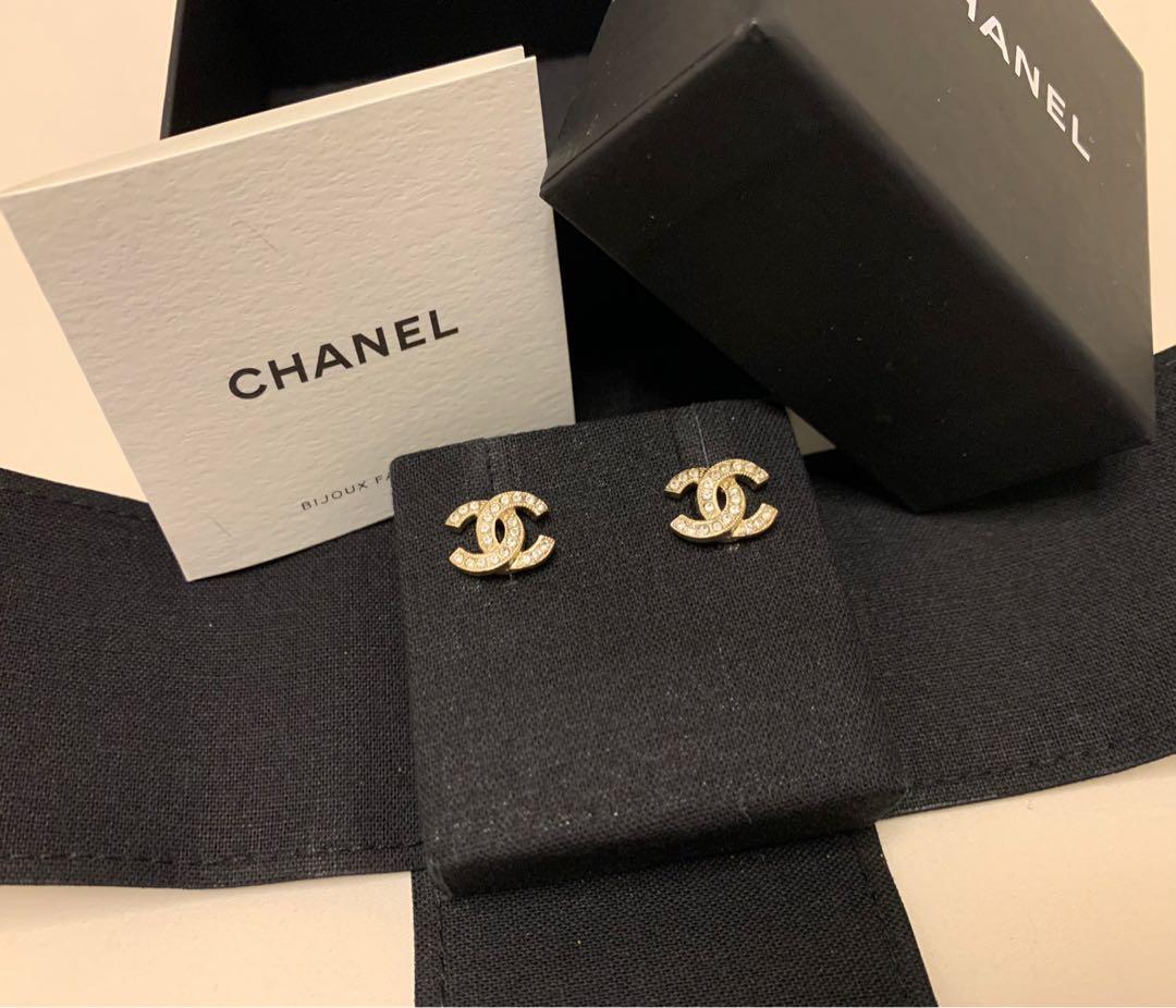 Chanel Earrings A88429, 名牌, 飾物及配件- Carousell
