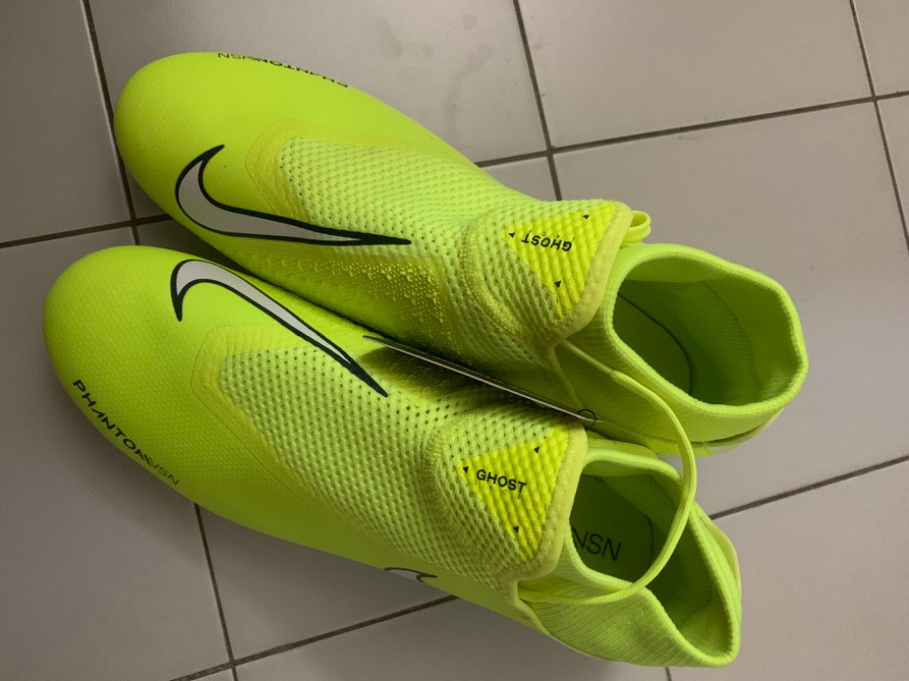 (Clearing store)Nike vision football boots, Sports Equipment, Sports