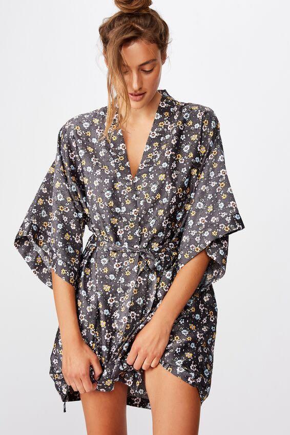 Cotton on kimono gown store