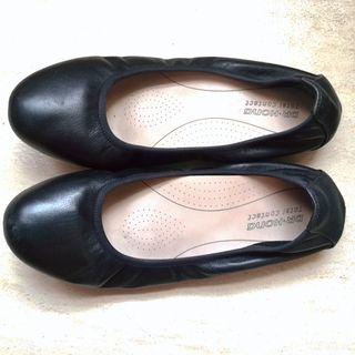 Dr Kong size 8 flat shoes