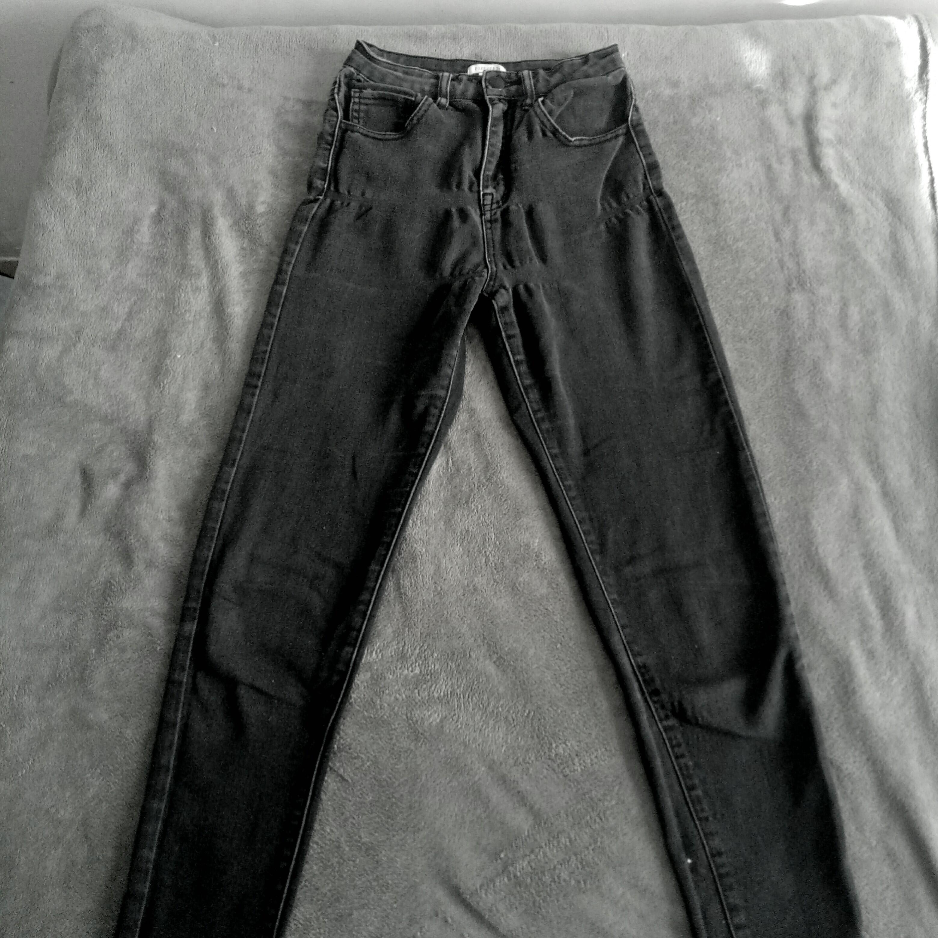 Forever 21 Black High Waisted Skinny Jeans Women S Fashion Clothes Pants Jeans Shorts On Carousell Forever 21 lace up jean black skinny jeans 10 ankle grazer. black high waisted skinny jeans