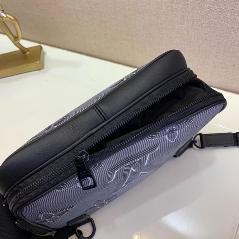 Louis+Vuitton+LV+Initials+Expandable+Messenger+Shoulder+Bag+M55698 for sale  online